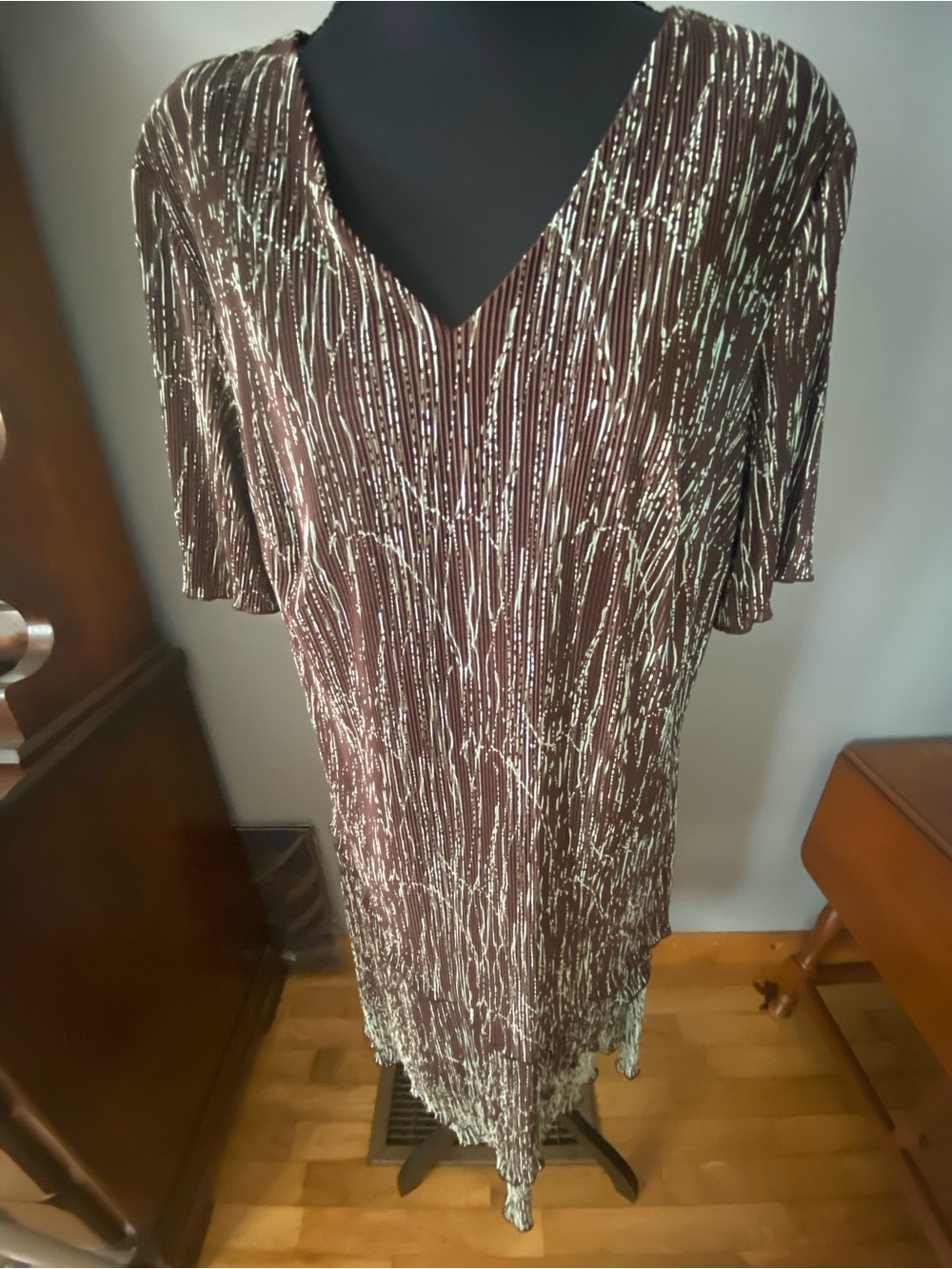 connected apparel Brown V-Neck Short Sleeve Dress with Cream Linear Print